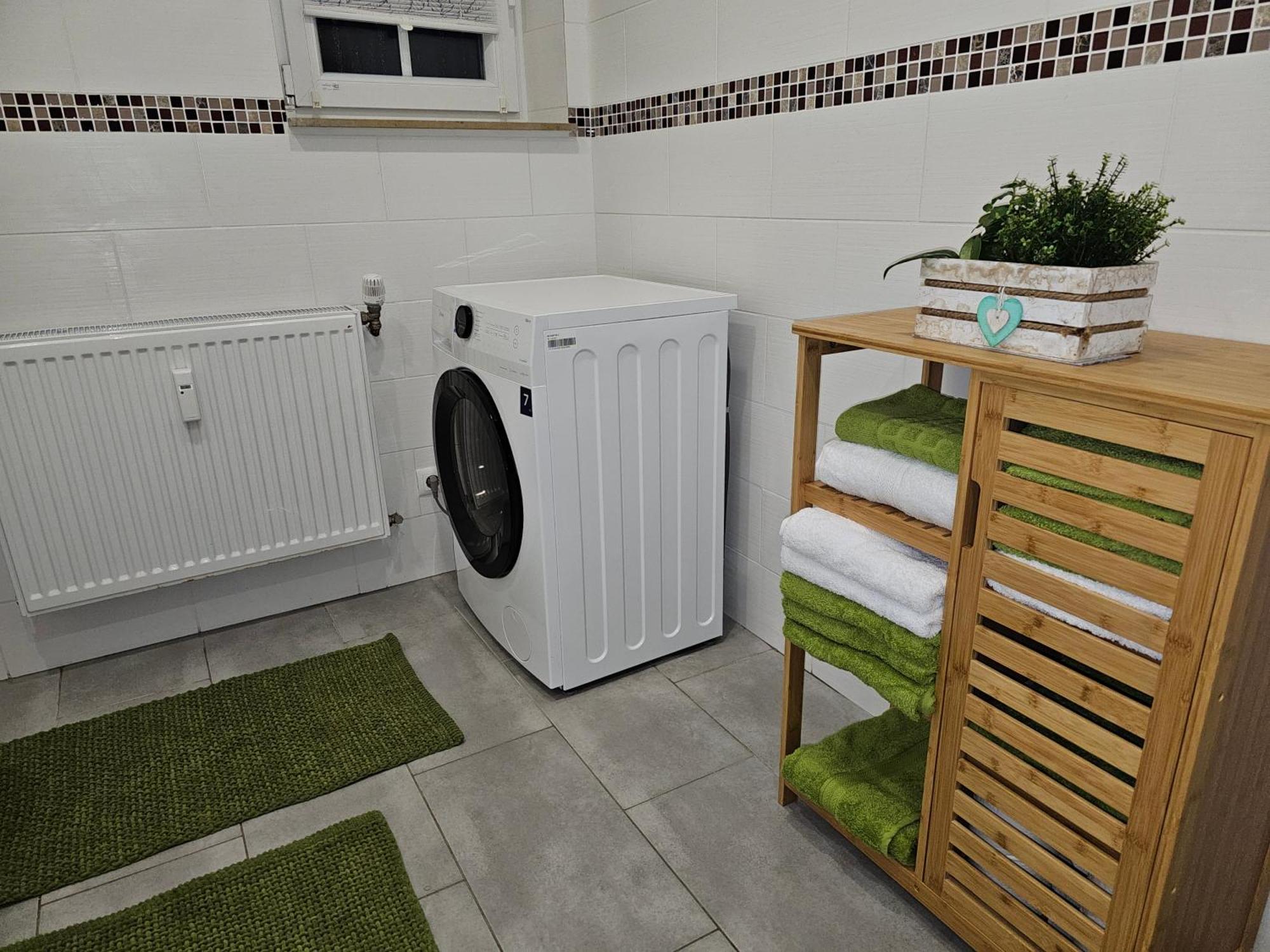Warburg, Fewo "Sweet Home" 2,5 Zi- Eg-Separater Eingang - Parkplatz - Terasse- Komfortabel,Renoviert Extérieur photo