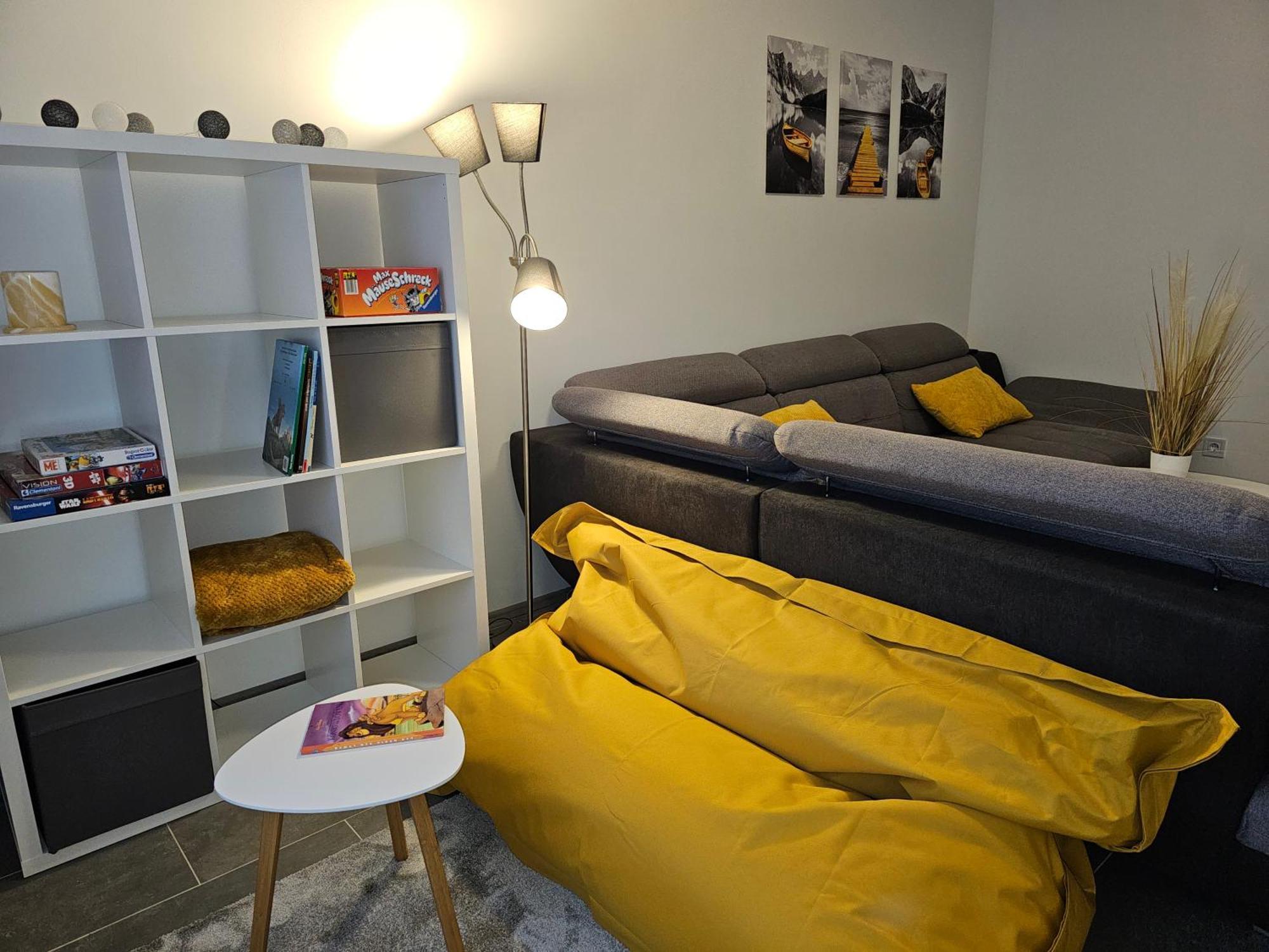 Warburg, Fewo "Sweet Home" 2,5 Zi- Eg-Separater Eingang - Parkplatz - Terasse- Komfortabel,Renoviert Extérieur photo